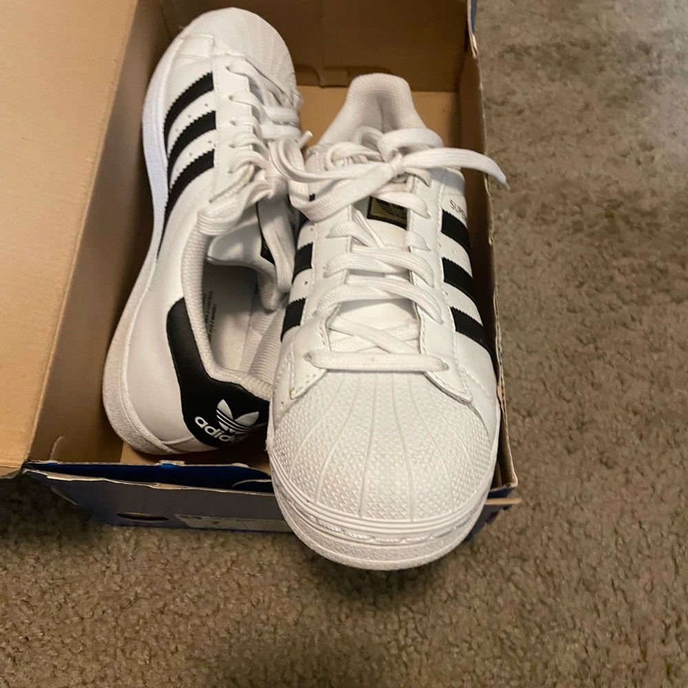 I am selling various name brand women’s size 8.5 athletic shoes.